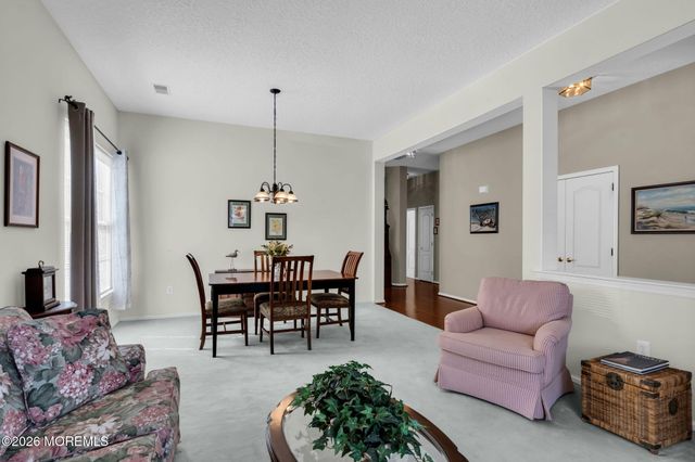 7 Brightwinds Court, Lakewood, NJ 08701