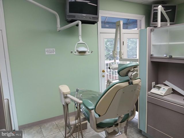50 S PICKETT ST #118, Alexandria, VA 22304