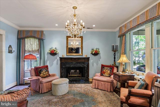 5420 MACARTHUR BLVD NW, Washington, DC 20016