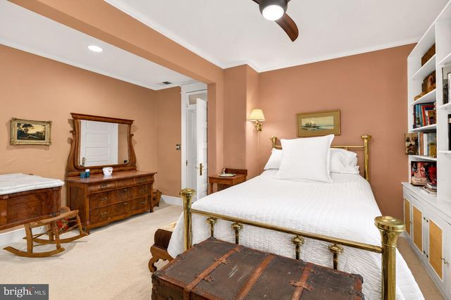 5420 MACARTHUR BLVD NW, Washington, DC 20016