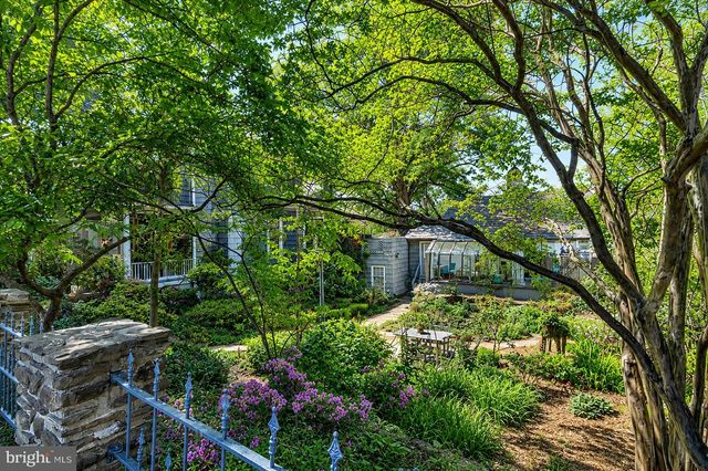 5420 MACARTHUR BLVD NW, Washington, DC 20016