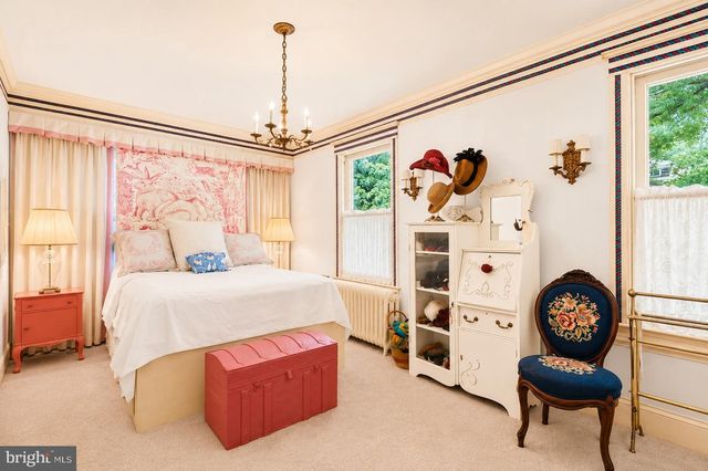 5420 MACARTHUR BLVD NW, Washington, DC 20016