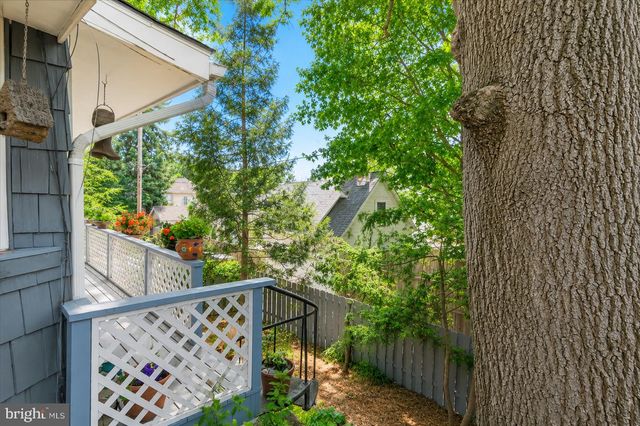 5420 MACARTHUR BLVD NW, Washington, DC 20016