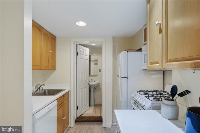 5420 MACARTHUR BLVD NW, Washington, DC 20016
