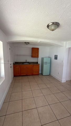 7305 NW 17th Court ., Miami, FL 33147