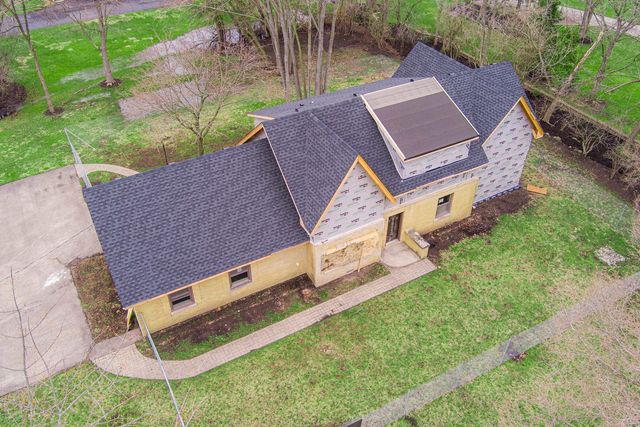 7680 Wolf Road, Burr Ridge, IL 60527