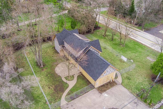 7680 Wolf Road, Burr Ridge, IL 60527