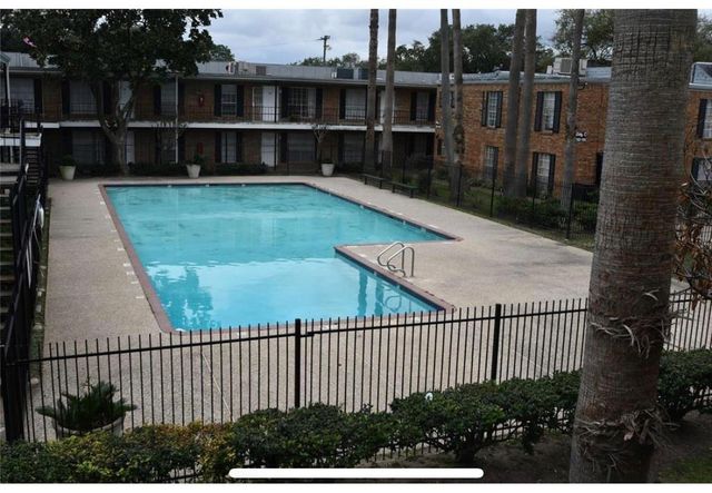 6305 Westward Street 145, Houston, TX 77081
