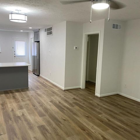 6305 Westward Street 145, Houston, TX 77081