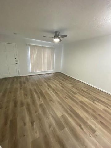 6305 Westward Street 145, Houston, TX 77081
