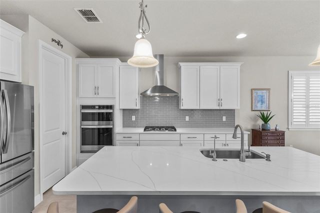 5745 LONG SHORE LOOP, Sarasota, FL 34238