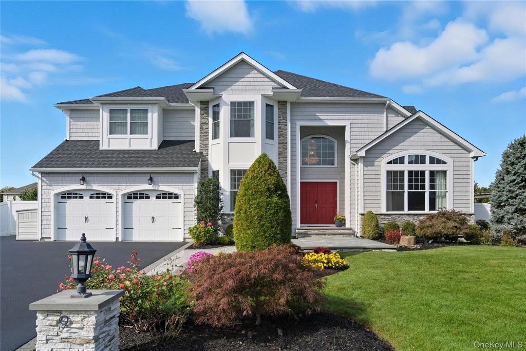 9 Fieldstone Court, Greenlawn, NY 11740