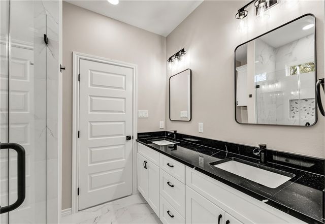 2903 Woodknoll Drive, Bryan, TX 77803