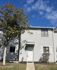 1303 Deer Springs Road, Port Orange, FL 32129