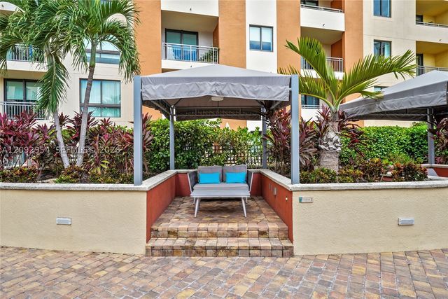 110 N Federal Hwy 1404, Fort Lauderdale, FL 33301