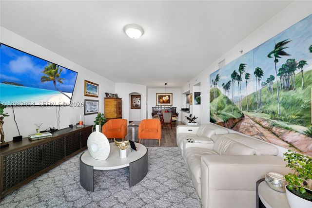 110 N Federal Hwy 1404, Fort Lauderdale, FL 33301