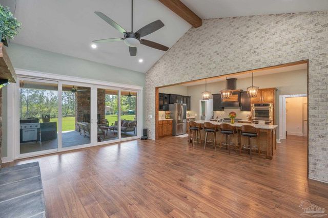 7568 Spears Crossing Ln, Pace, FL 32571