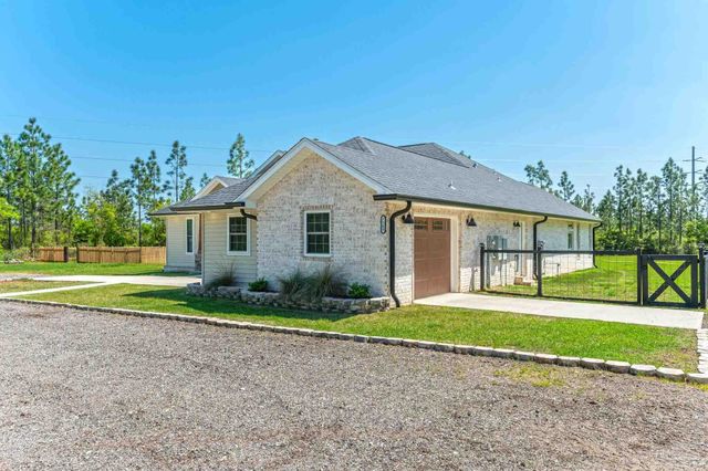 7568 Spears Crossing Ln, Pace, FL 32571
