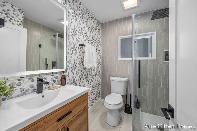 912 Arianna Street NW, Grand Rapids, MI 49504