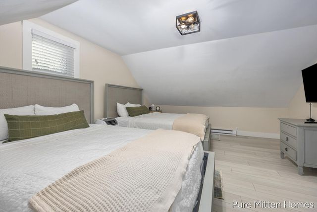 912 Arianna Street NW, Grand Rapids, MI 49504