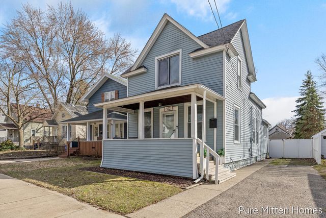 912 Arianna Street NW, Grand Rapids, MI 49504