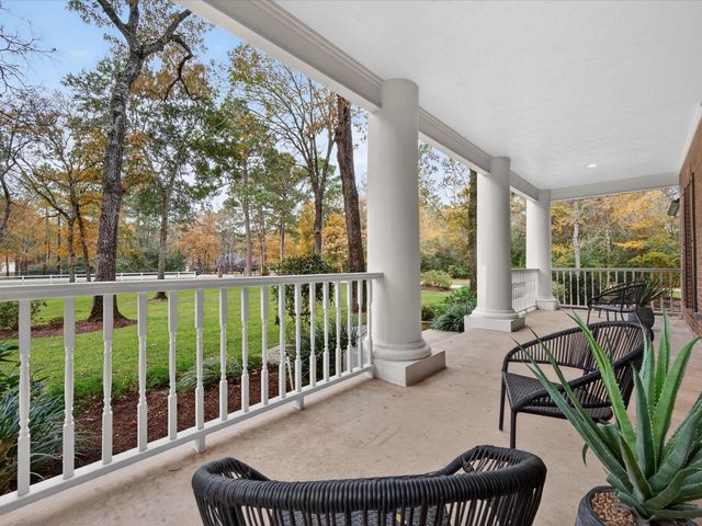 32906 Crestlake Boulevard, Magnolia, TX 77354