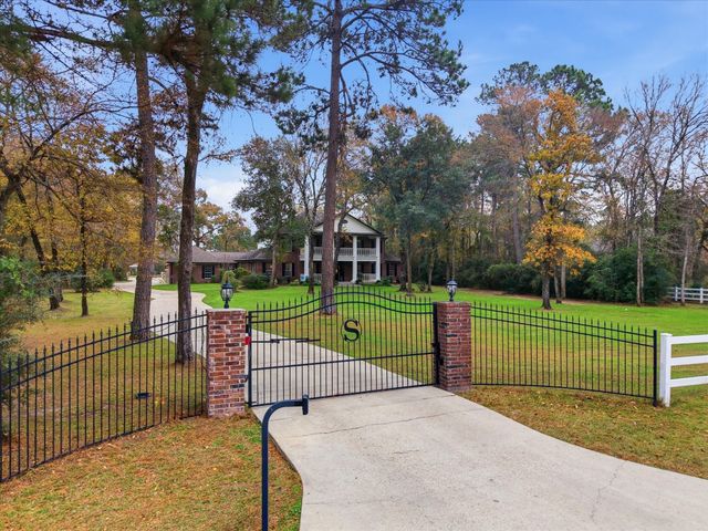 32906 Crestlake Boulevard, Magnolia, TX 77354