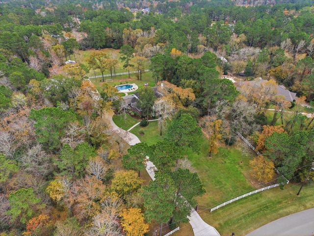 32906 Crestlake Boulevard, Magnolia, TX 77354