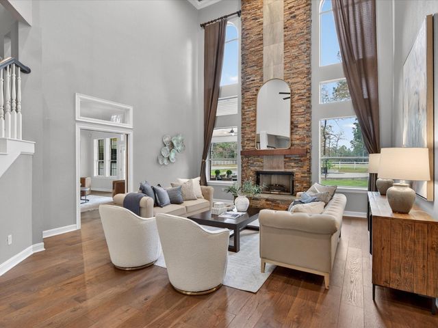 32906 Crestlake Boulevard, Magnolia, TX 77354