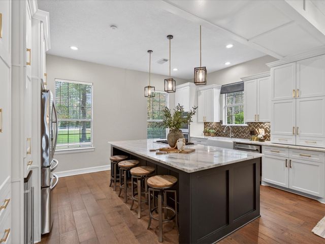 32906 Crestlake Boulevard, Magnolia, TX 77354