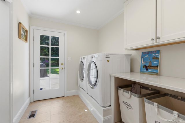 4 Waterview Lane, East Setauket, NY 11733