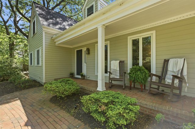4 Waterview Lane, East Setauket, NY 11733