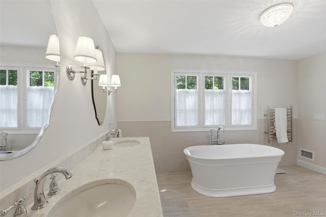 4 Waterview Lane, East Setauket, NY 11733