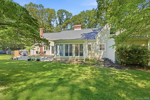 4 Waterview Lane, East Setauket, NY 11733