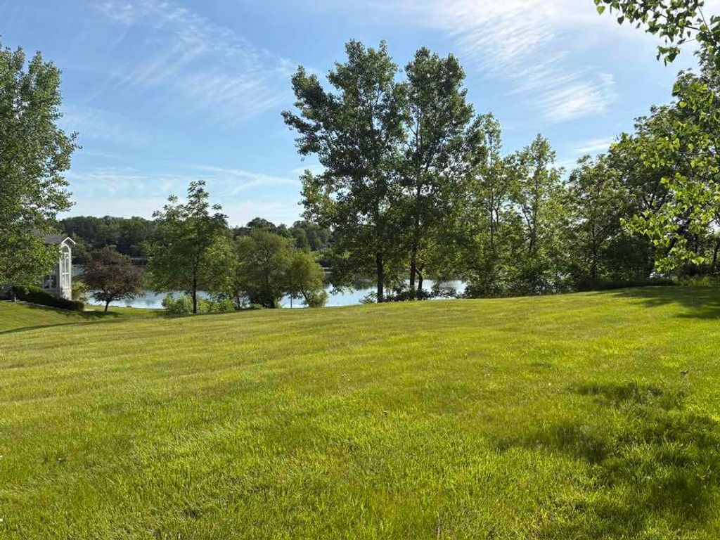1201 Bayshore Drive, Antioch, IL 60002
