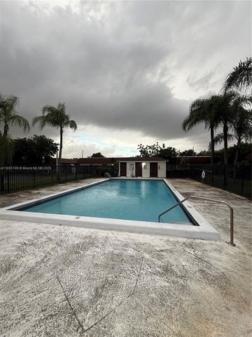7831 Tam Oshanter Blvd, North Lauderdale, FL 33068