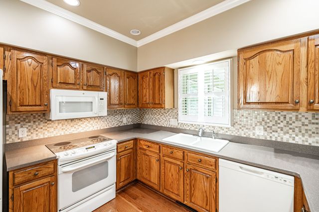 4463 Heath Rd, Nashville, TN 37221