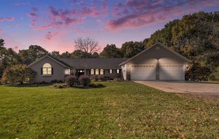 15627 13 Mile Road, Battle Creek, MI 49014