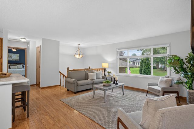 15918 Island View Road NW, Prior Lake, MN 55372