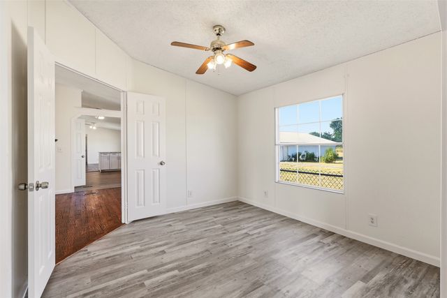 9606 Diamond Avenue, Kaufman, TX 75142