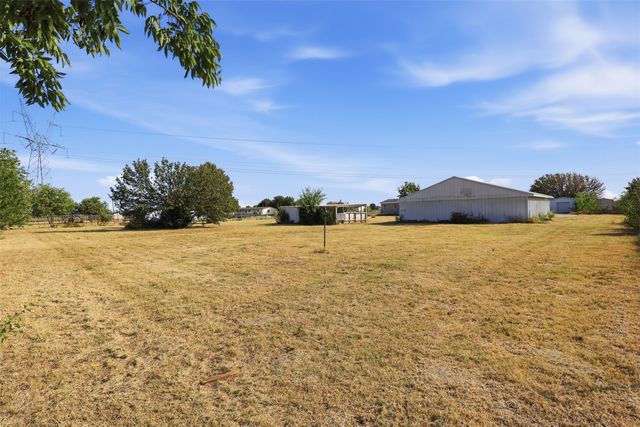 9606 Diamond Avenue, Kaufman, TX 75142