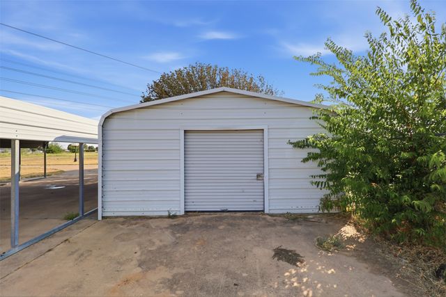 9606 Diamond Avenue, Kaufman, TX 75142