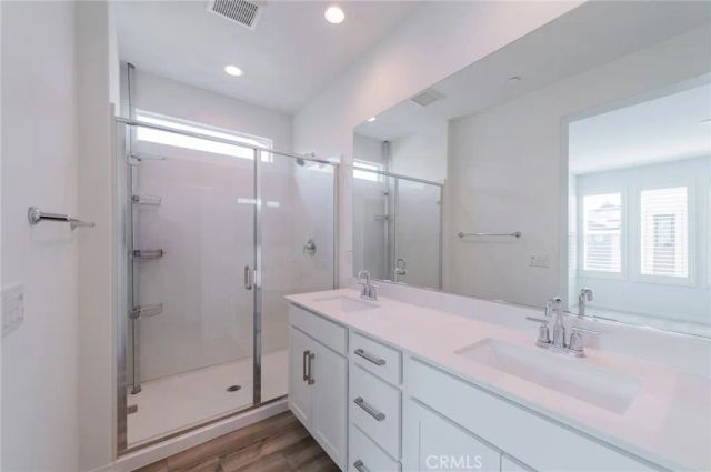 142 Sawbuck, Irvine, CA 92618