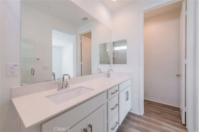 142 Sawbuck, Irvine, CA 92618