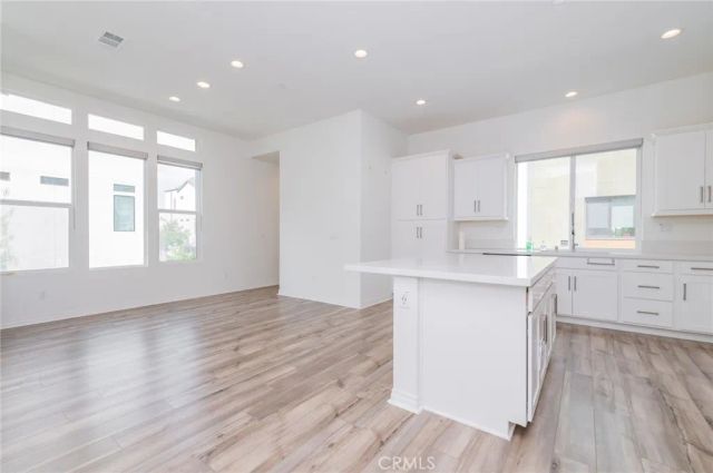 142 Sawbuck, Irvine, CA 92618