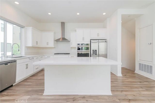 142 Sawbuck, Irvine, CA 92618