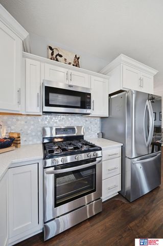 1203 Birchwood Drive, Hickman, NE 68372