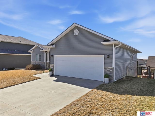 1203 Birchwood Drive, Hickman, NE 68372