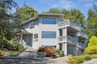 19749 53rd Avenue NE, Lake Forest Park, WA 98155
