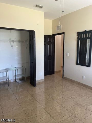 17 NE 11th LN, Cape Coral, FL 33909